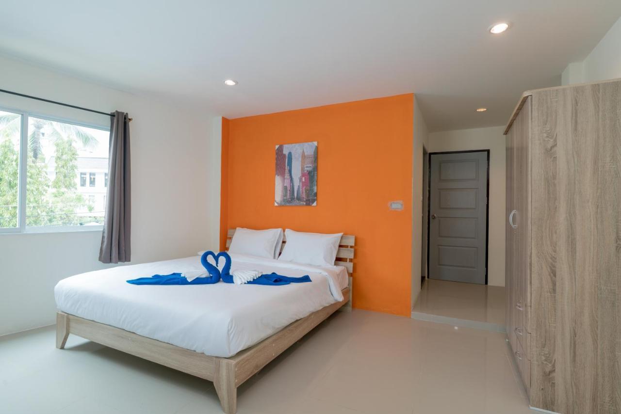 Grey Door Hotel Patong Exterior photo